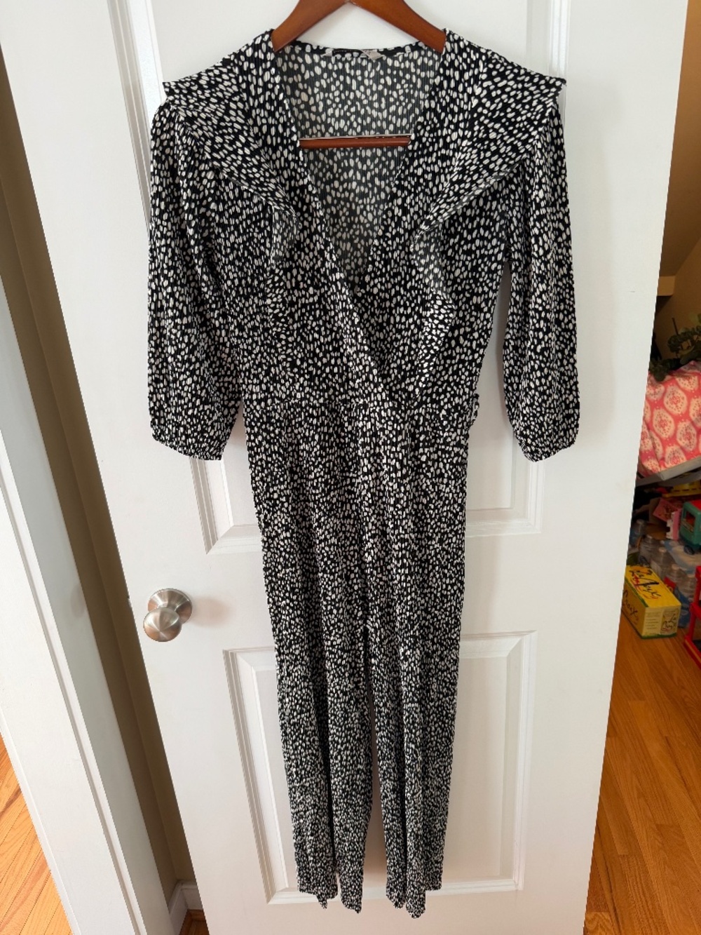 Stradivarius Black & White Printed Jumpsuit – Size M